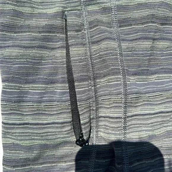 LULULEMON Daily Practice Hoodie Jacket Space Dye Twist Fatigue Green size 4 - Picture 10 of 12